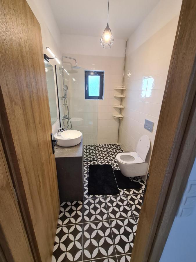 ν & L Apartment Preveza